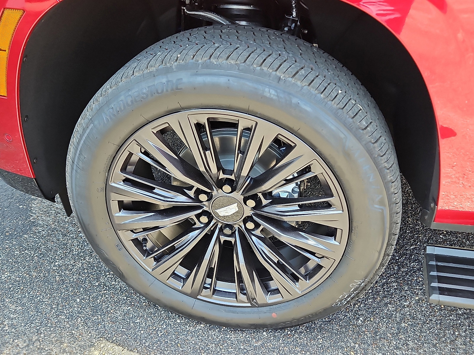 New 2025 Cadillac Escalade ESV Sport Platinum w/ LPO, ONYX Package image 9