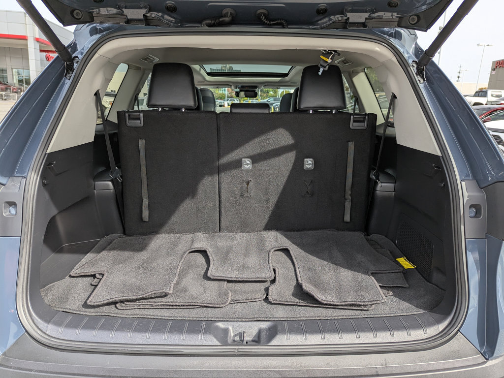 Used 2025 Toyota Grand Highlander AWD image 45