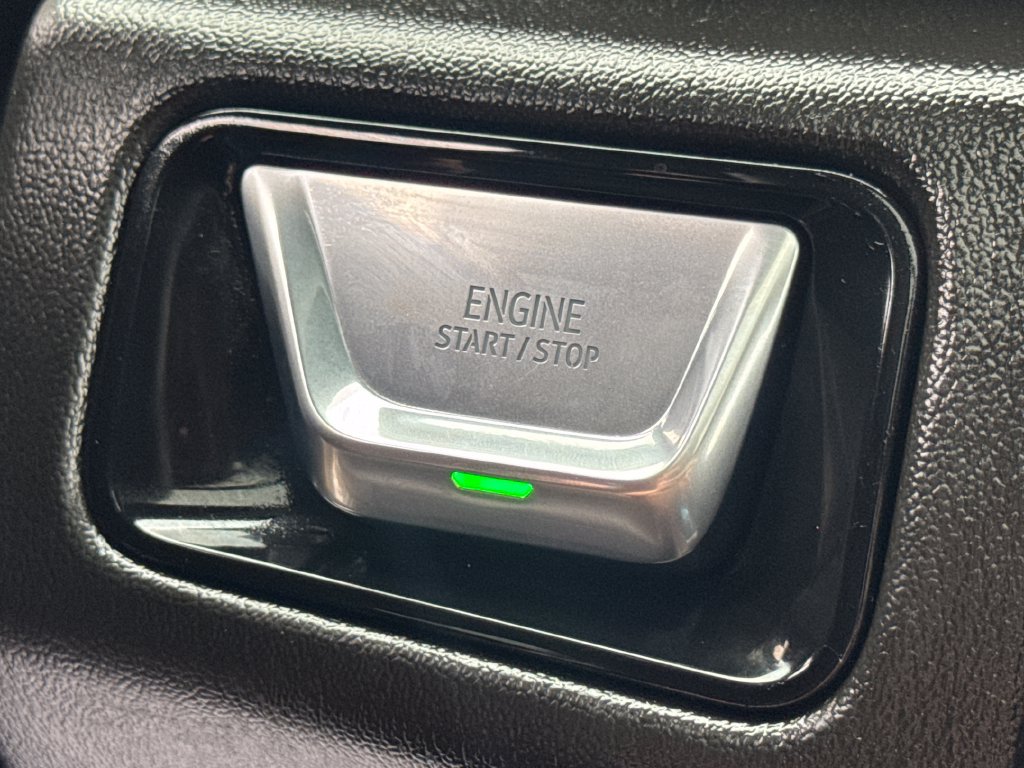 Used 2025 GMC Yukon Denali w/ Denali Reserve Package AWD/4WD image 52
