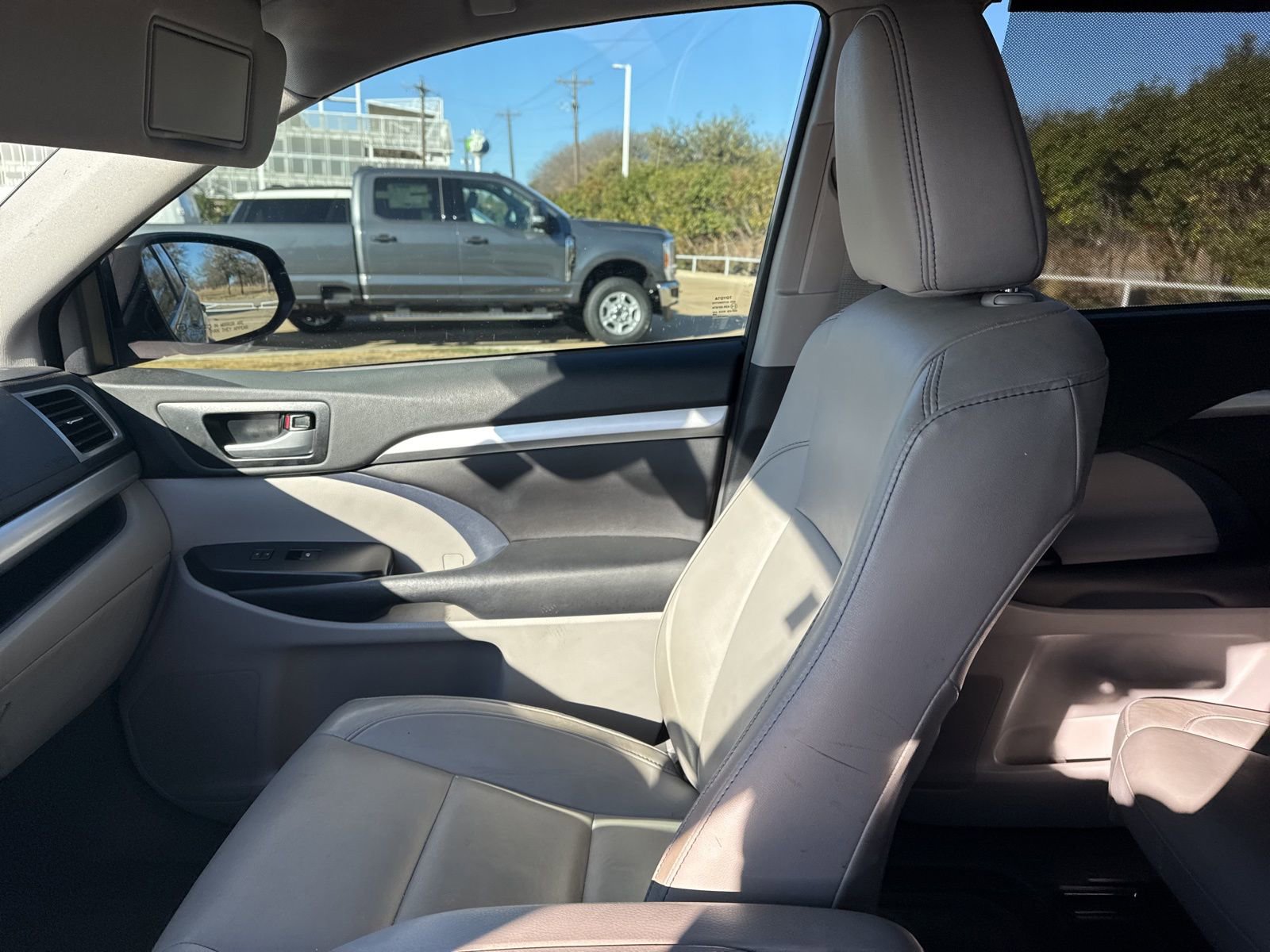 Used 2017 Toyota Highlander XLE image 20