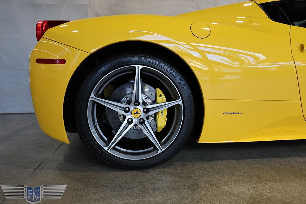 Used 2015 Ferrari 458 Spider RWD image 41