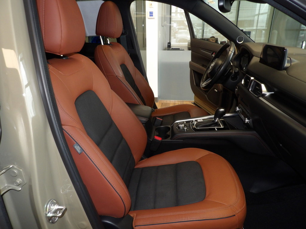 Certified 2024 MAZDA CX-5 Carbon Edition image 14