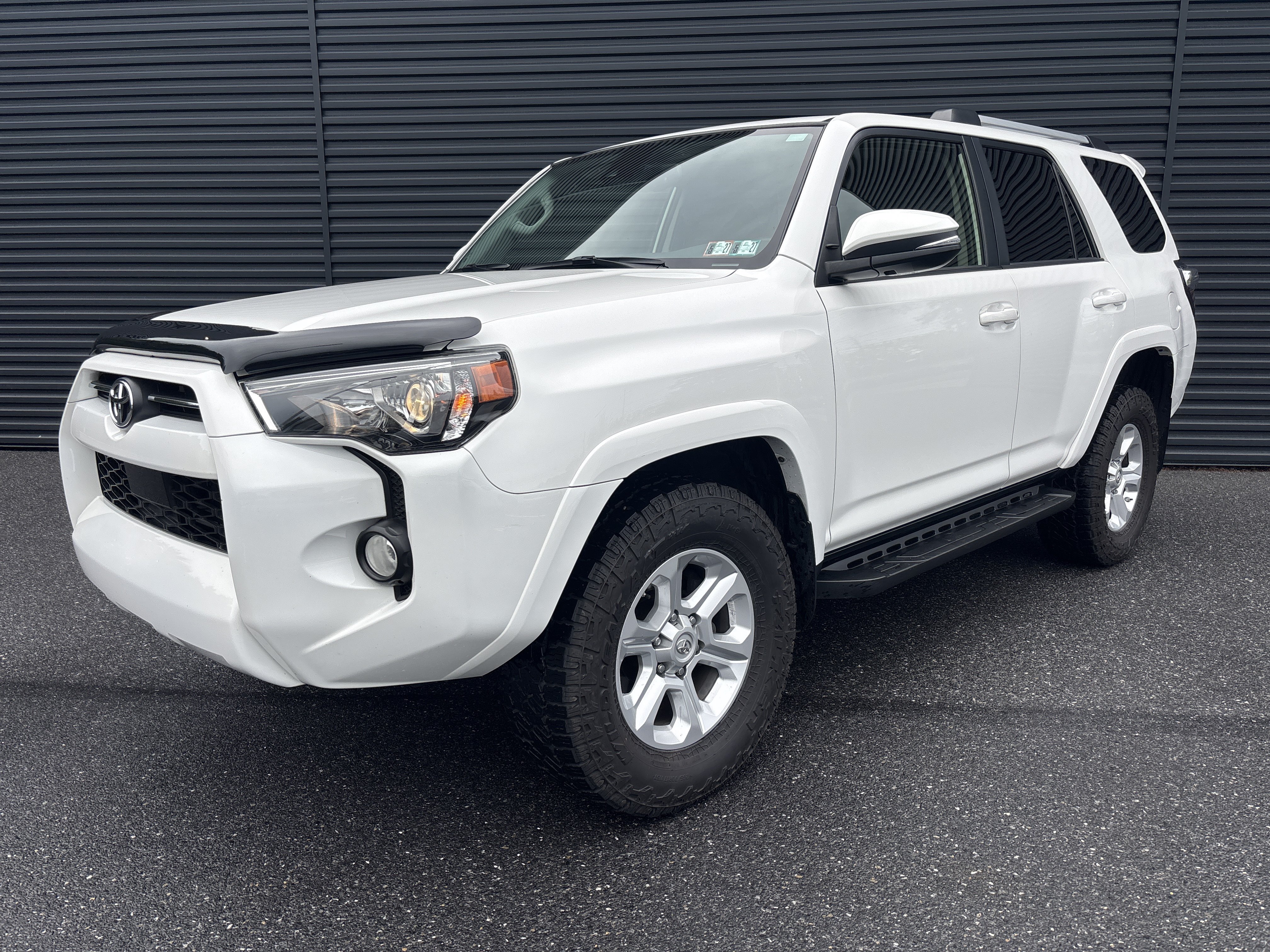 Used 2020 Toyota 4Runner SR5 Premium w/ Moonroof Package AWD/4WD video 1