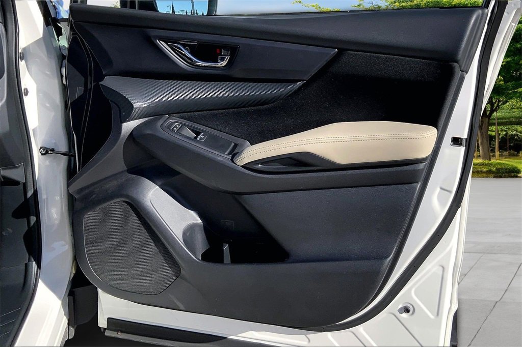 Used 2023 Subaru Ascent Premium w/ Convenience Package image 27