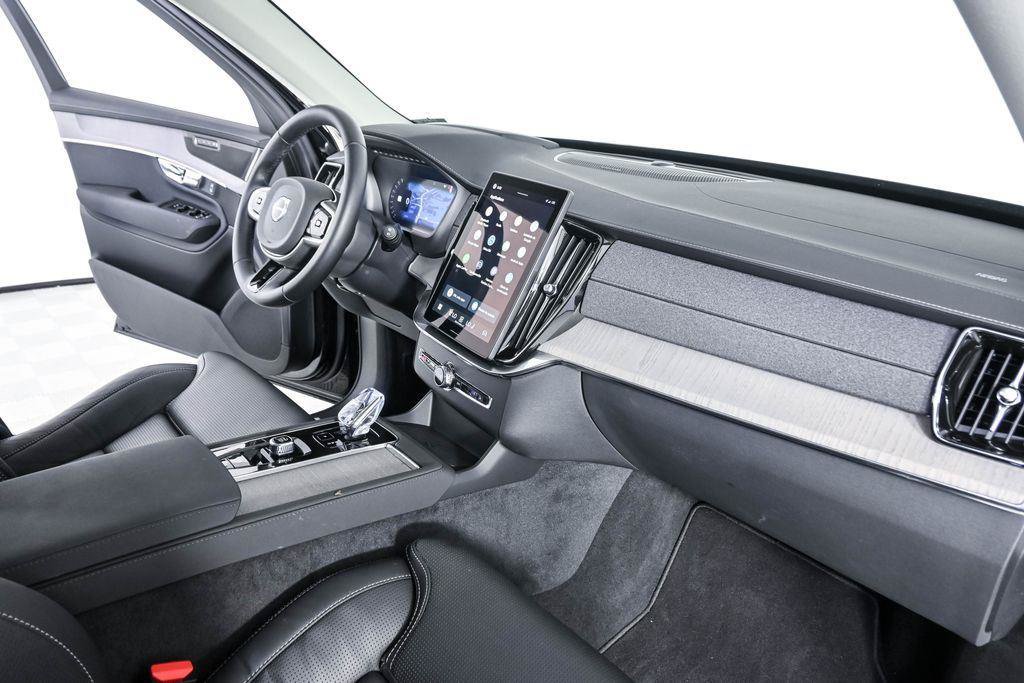 Certified 2026 Volvo XC90 B6 Ultra AWD/4WD image 27