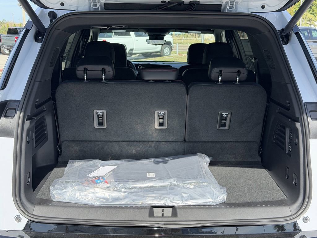 New 2026 Chevrolet Traverse RS w/ LPO, Floor Liner Package image 8