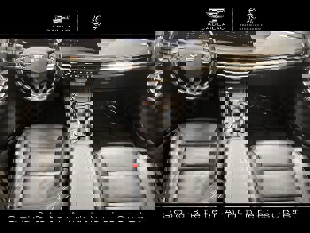 Used 2024 Cadillac XT4 Premium Luxury image 9