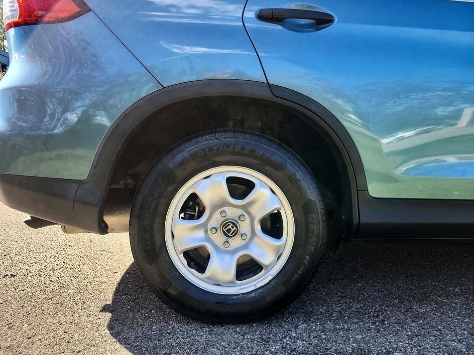 Used 2015 Honda CR-V LX image 17