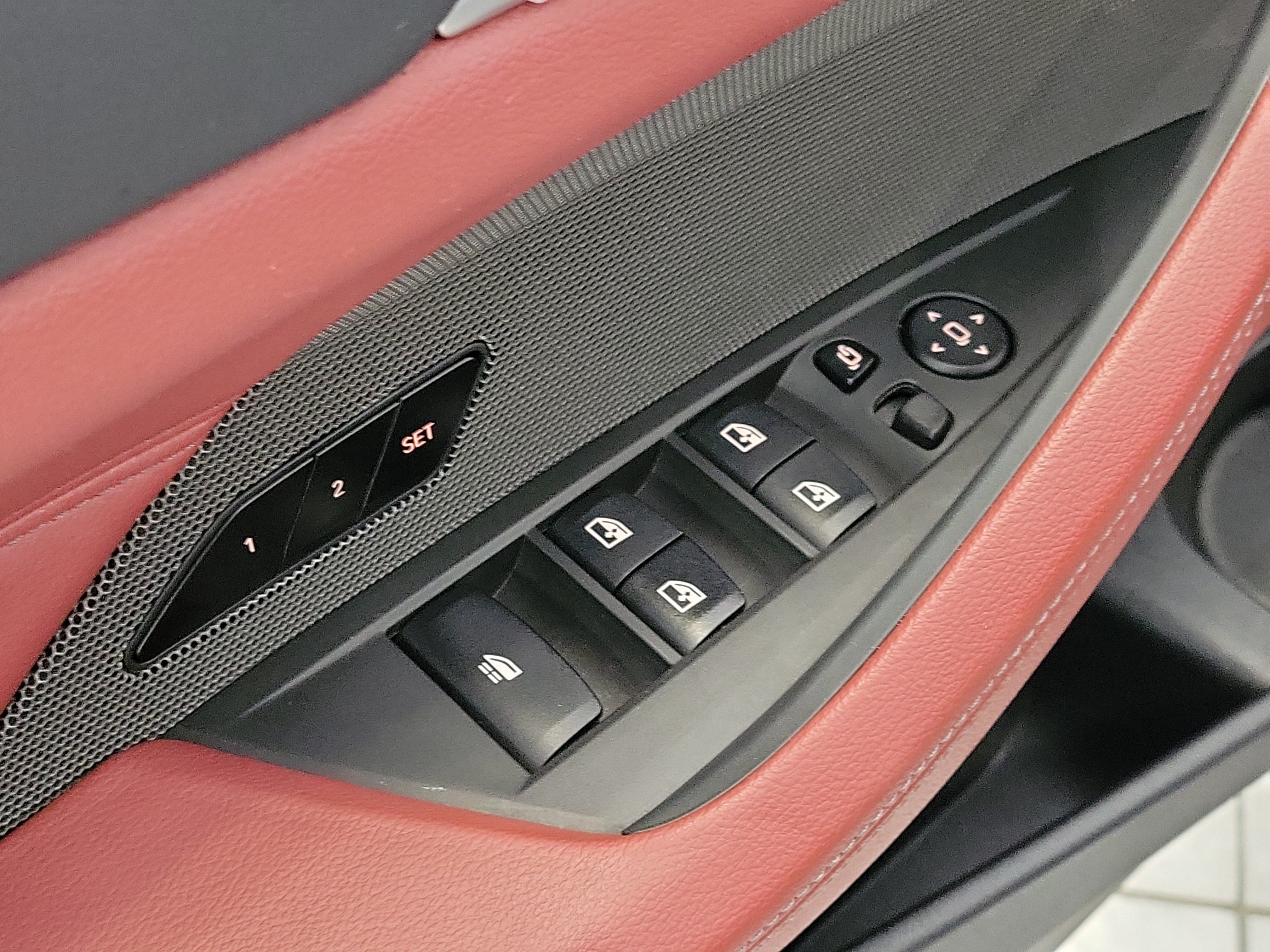 Used 2026 BMW M440i Convertible RWD image 17