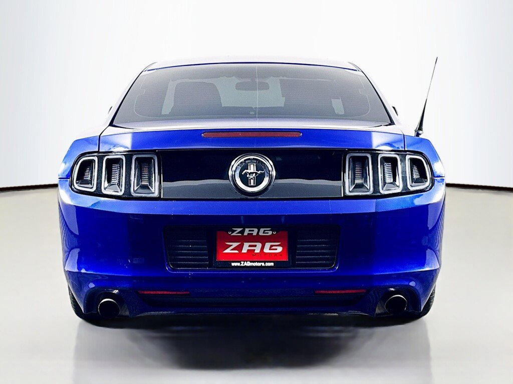 Used 2014 Ford Mustang Coupe image 4