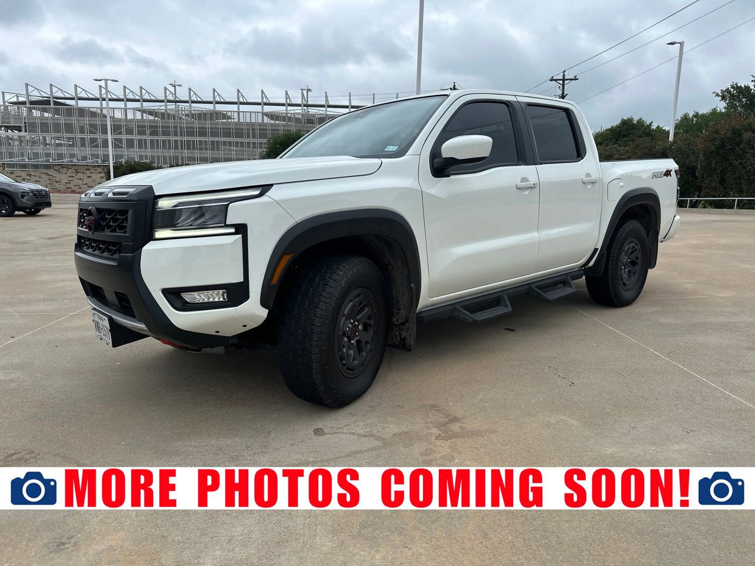 Used 2025 Nissan Frontier PRO-4X AWD/4WD image 1