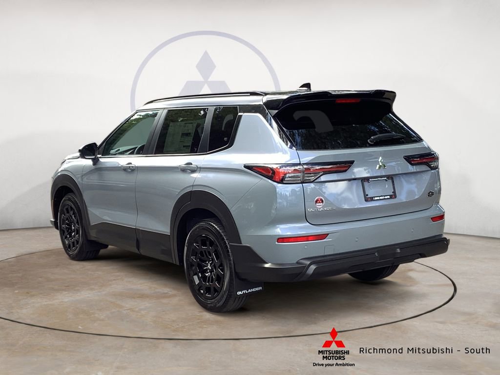 New 2025 Mitsubishi Outlander SE image 5