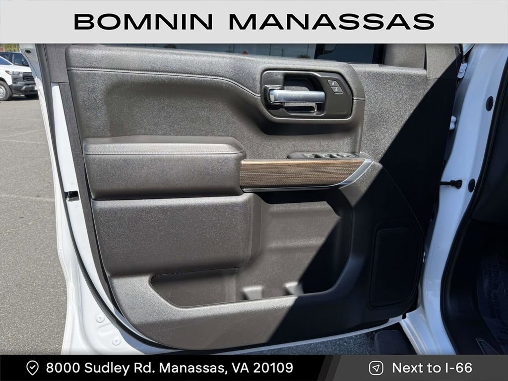 Used 2022 Chevrolet Silverado 1500 LT Trail Boss image 9