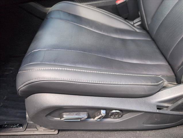 Used 2025 Acura MDX w/ Technology Package FWD image 11