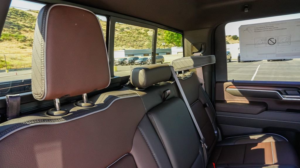 New 2026 GMC Sierra 2500 Denali w/ Max Trailering Package AWD/4WD image 12