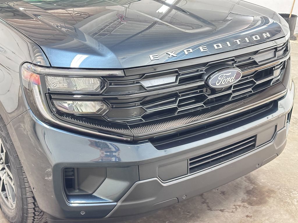 Used 2025 Ford Expedition Max Active image 14