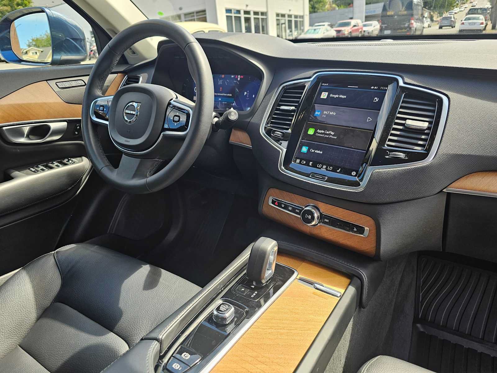 Certified 2024 Volvo XC90 B6 Plus w/ Protection Package Premier AWD/4WD image 12
