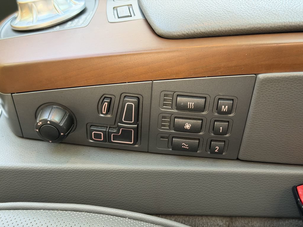 Used 2002 BMW 745i RWD image 46
