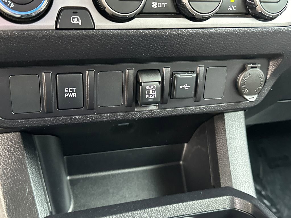 Used 2023 Toyota Tacoma SR5 AWD/4WD image 29