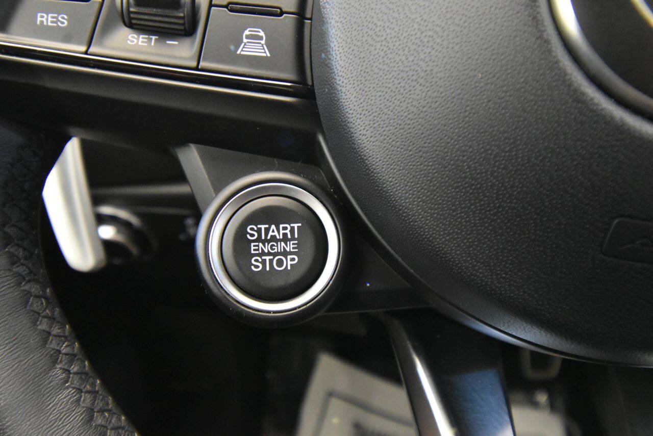 Used 2024 Alfa Romeo Tonale Veloce AWD/4WD image 29