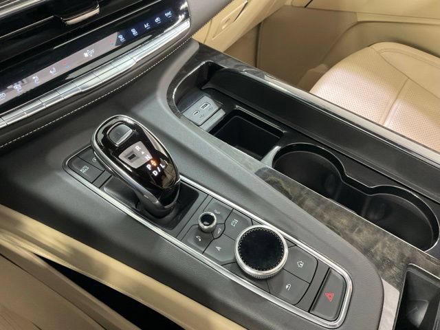 Used 2021 Cadillac Escalade Premium Luxury w/ Performance Package AWD/4WD image 18