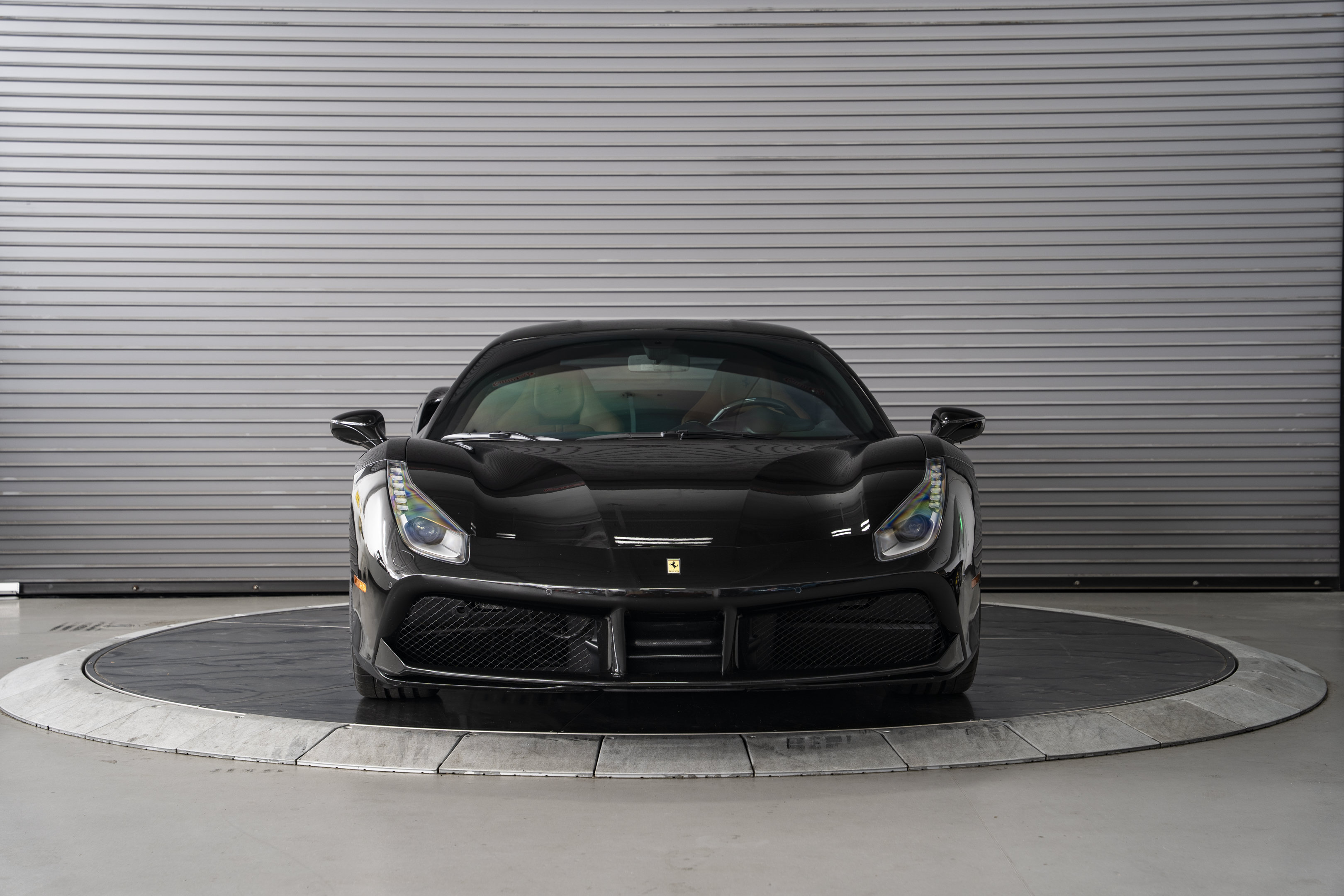 Used 2016 Ferrari 488 GTB RWD image 8