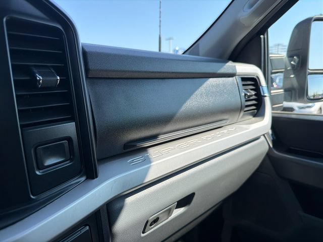Used 2024 Ford F250 XLT w/ FX4 Off-Road Package AWD/4WD image 23