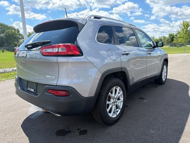 Used 2016 Jeep Cherokee Latitude w/ Comfort/Convenience Group AWD/4WD image 7