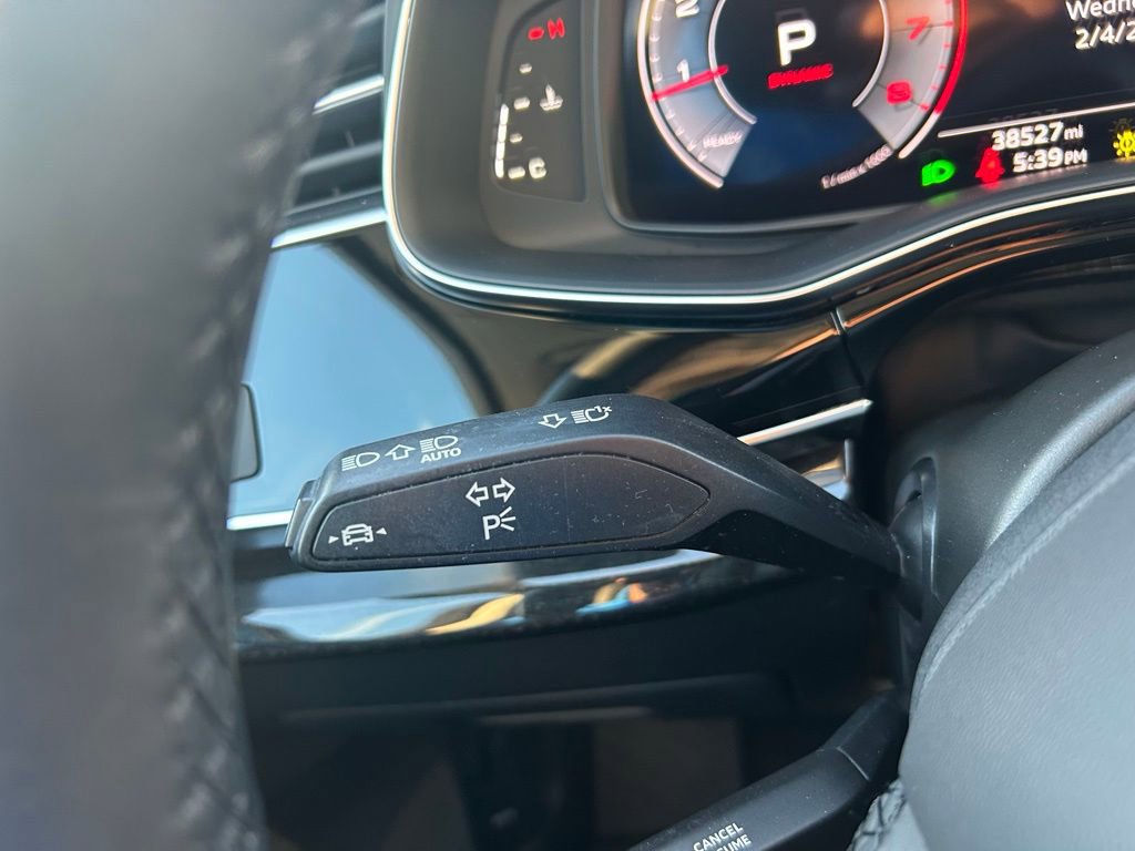 Used 2023 Audi Q7 2.0T Premium w/ Towing Package image 23