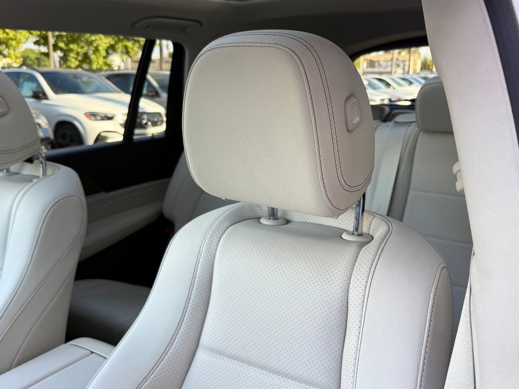 Certified 2021 Mercedes-Benz GLS 450 4MATIC image 3
