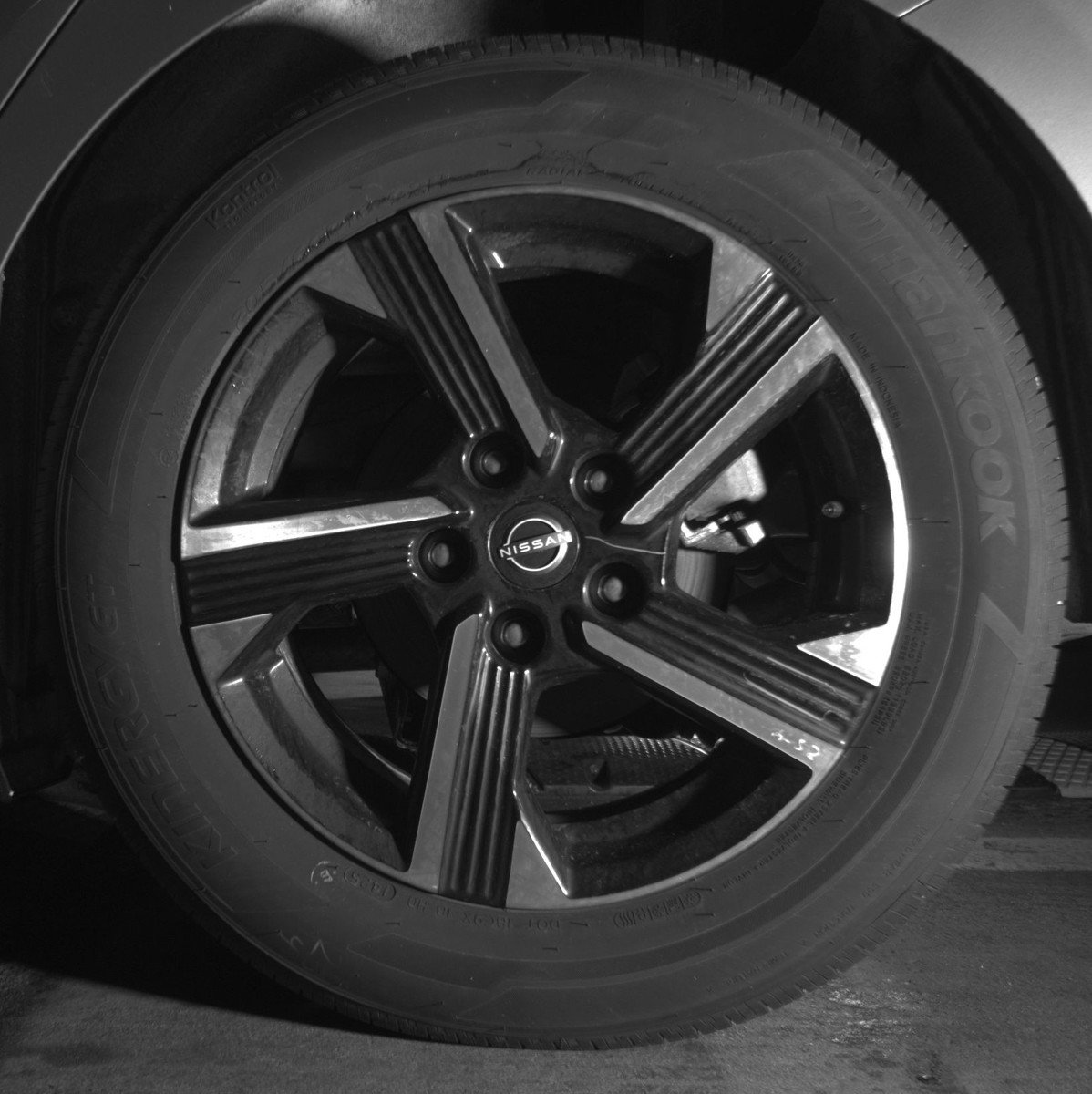Used 2025 Nissan Sentra SV image 13