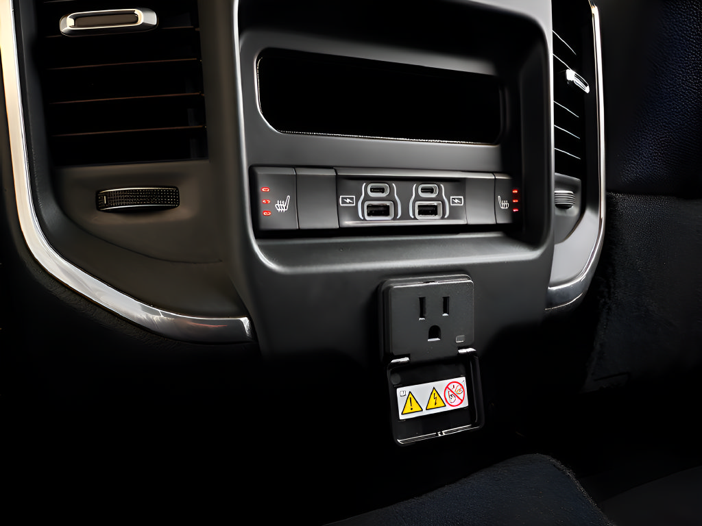 Used 2026 RAM 2500 Laramie AWD/4WD image 34
