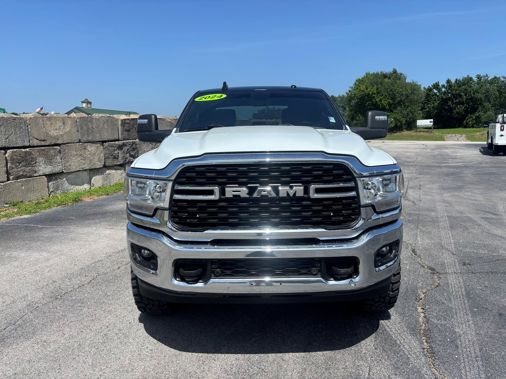 Used 2024 RAM 2500 Big Horn w/ Off Road Package AWD/4WD image 2