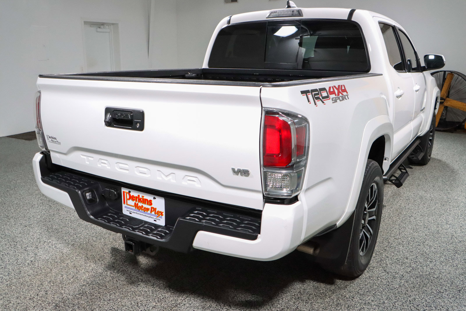 Used 2023 Toyota Tacoma TRD Sport image 7