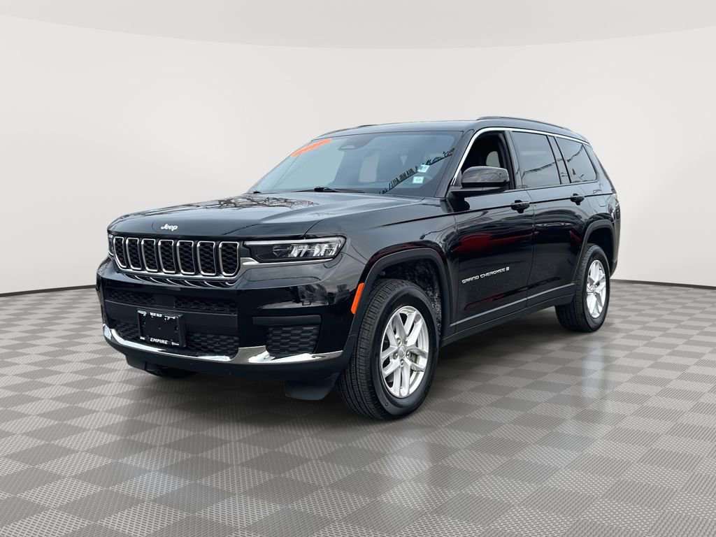 Used 2025 Jeep Grand Cherokee L Laredo AWD/4WD image 3