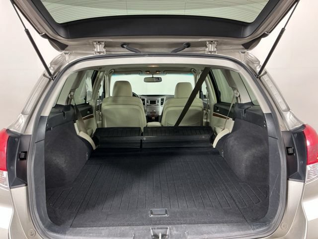 Used 2014 Subaru Outback 2.5i Limited w/ Moonroof Package AWD/4WD image 27