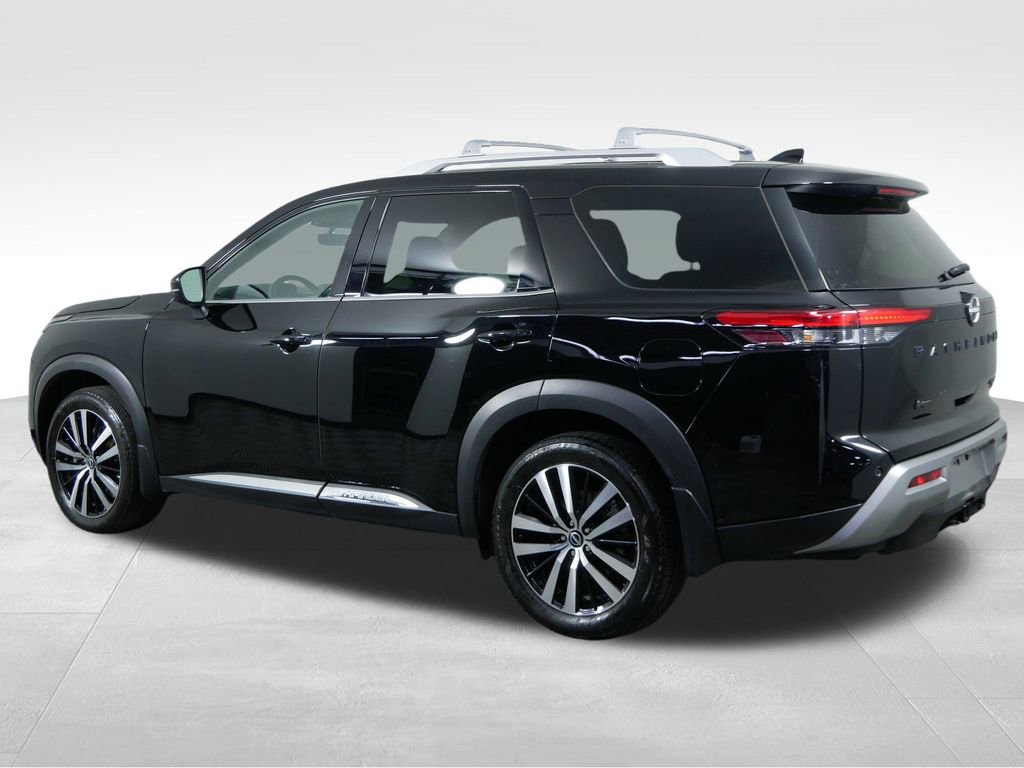 Used 2023 Nissan Pathfinder Platinum AWD/4WD image 8
