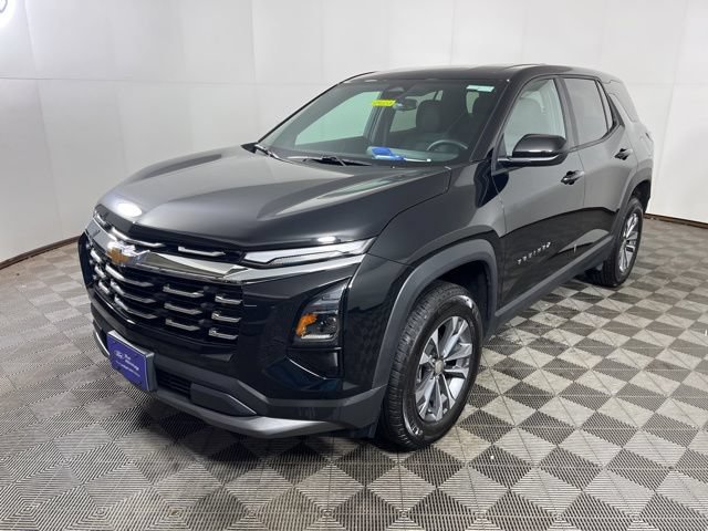 Used 2026 Chevrolet Equinox LT AWD/4WD image 3