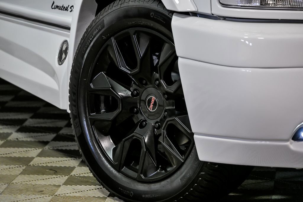 New 2026 GMC Savana 2500 Work Van w/ Driver Convenience Package image 3