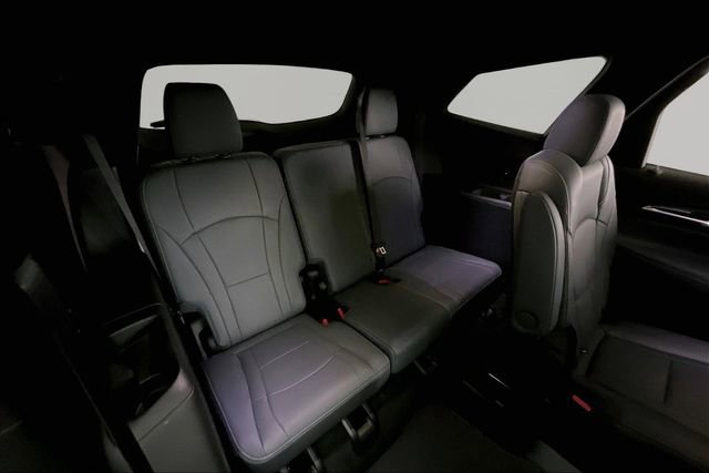Used 2022 Buick Enclave Essence w/ Sport Touring Edition FWD image 18