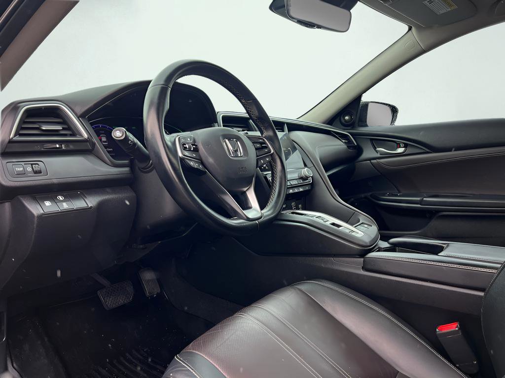 Used 2020 Honda Insight Touring image 2