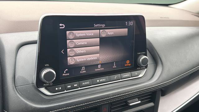 Used 2023 Nissan Rogue SV image 21