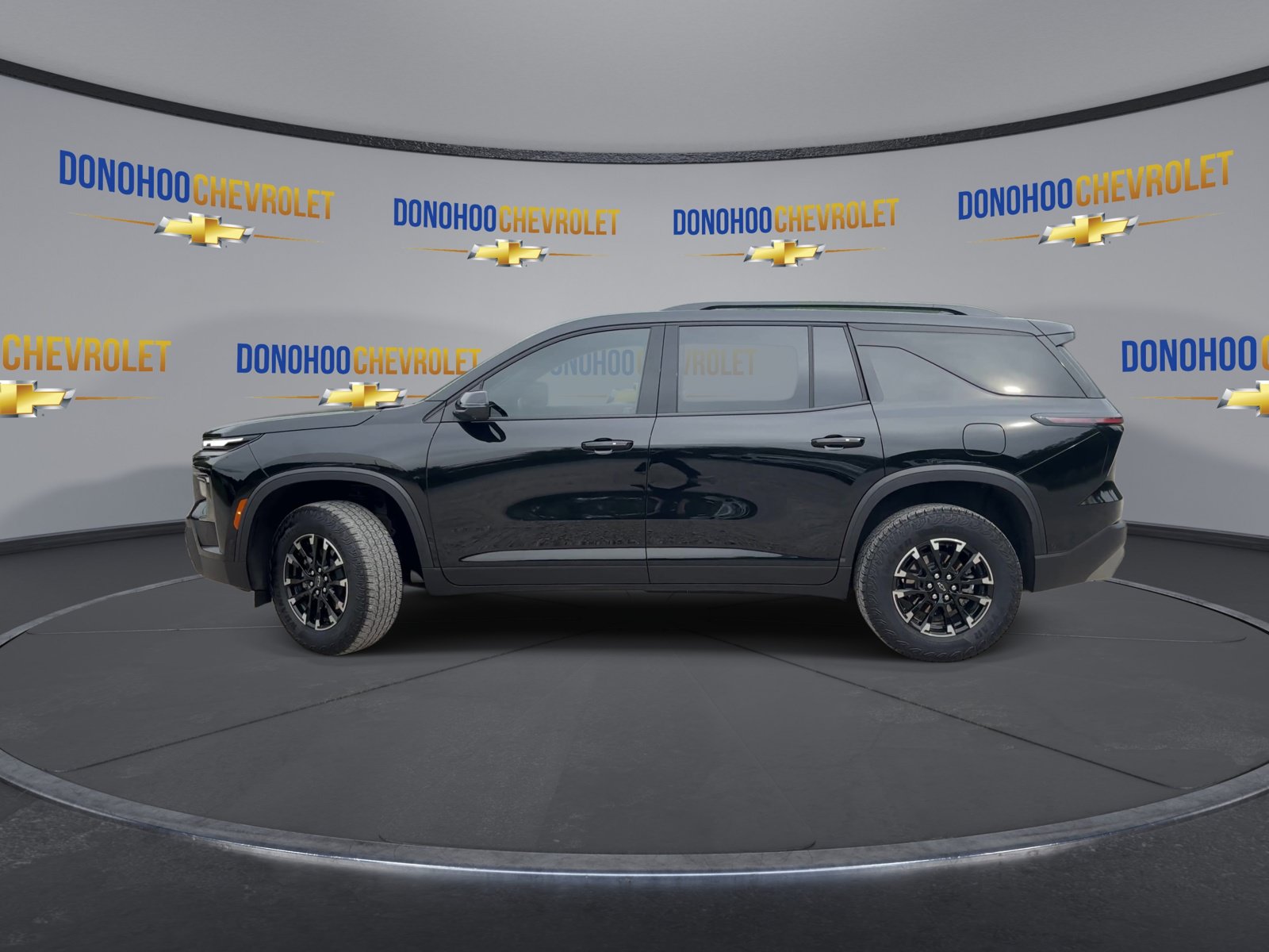 Used 2025 Chevrolet Traverse Z71 w/ Enhanced Driving Package AWD/4WD image 5