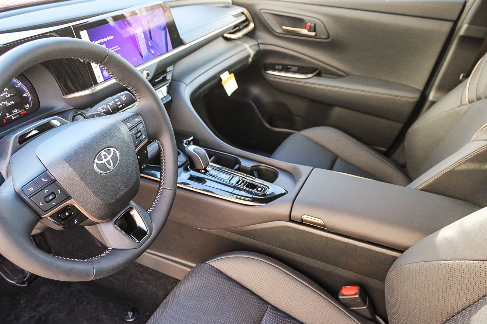 New 2025 Toyota Crown Signia Limited image 20