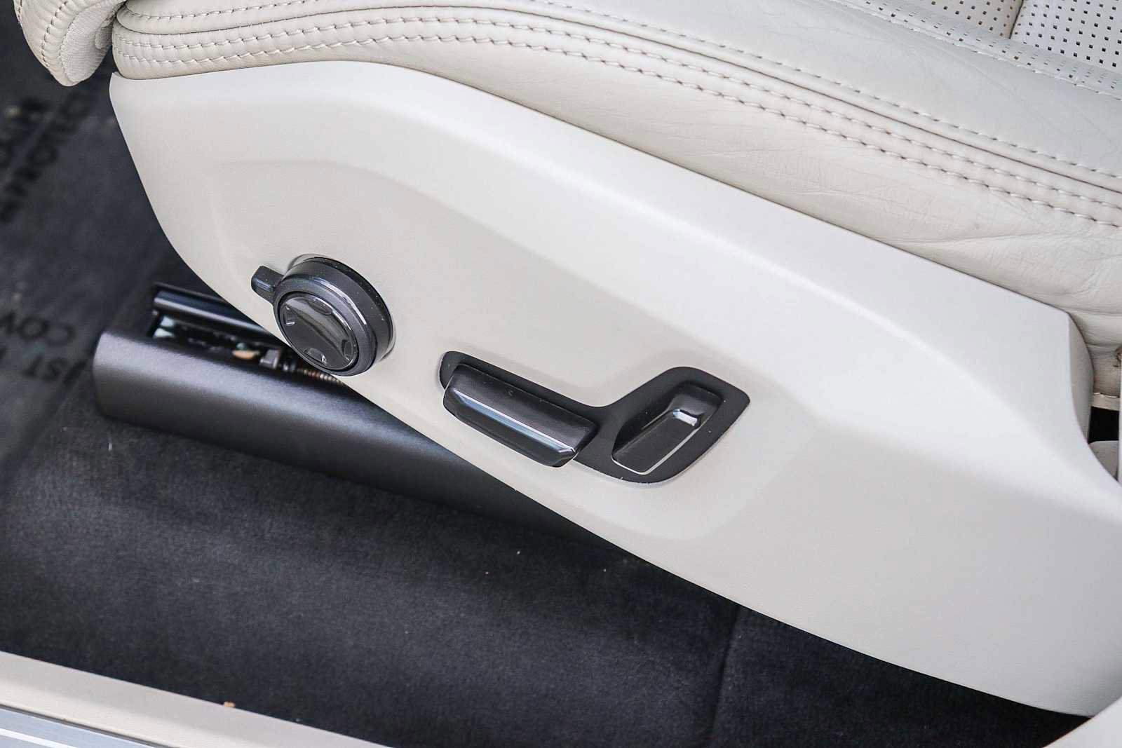 Used 2020 Volvo XC90 T8 Inscription w/ Protection Package Premier image 24