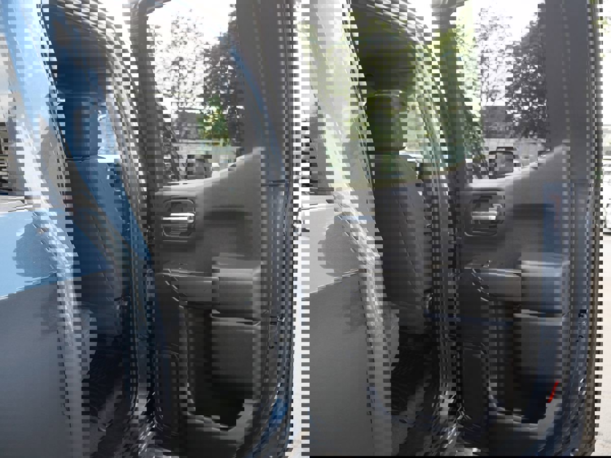 Used 2021 Chevrolet Silverado 1500 Custom image 41