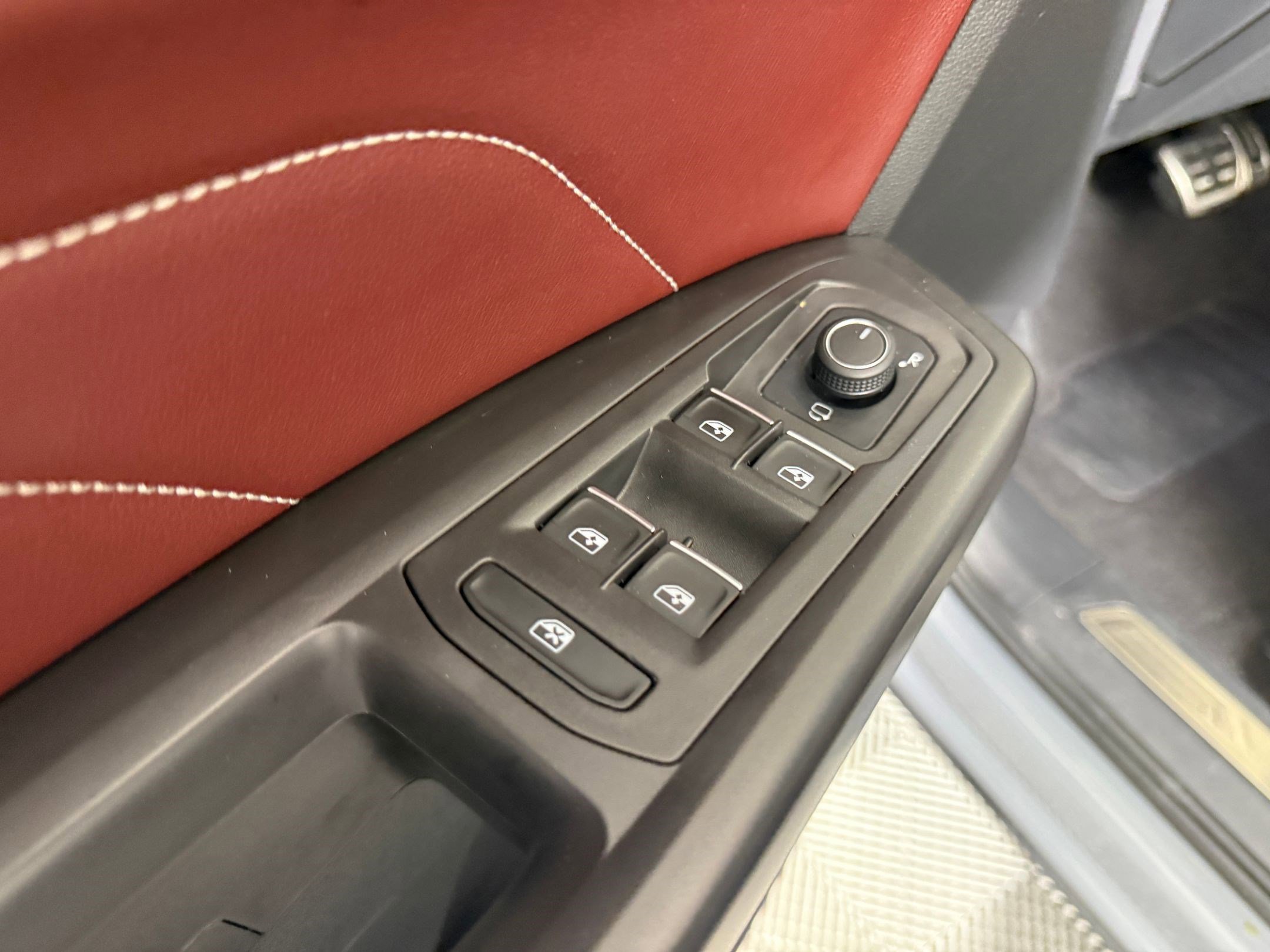 Used 2023 Volkswagen Atlas Cross Sport SEL Premium R-Line image 11