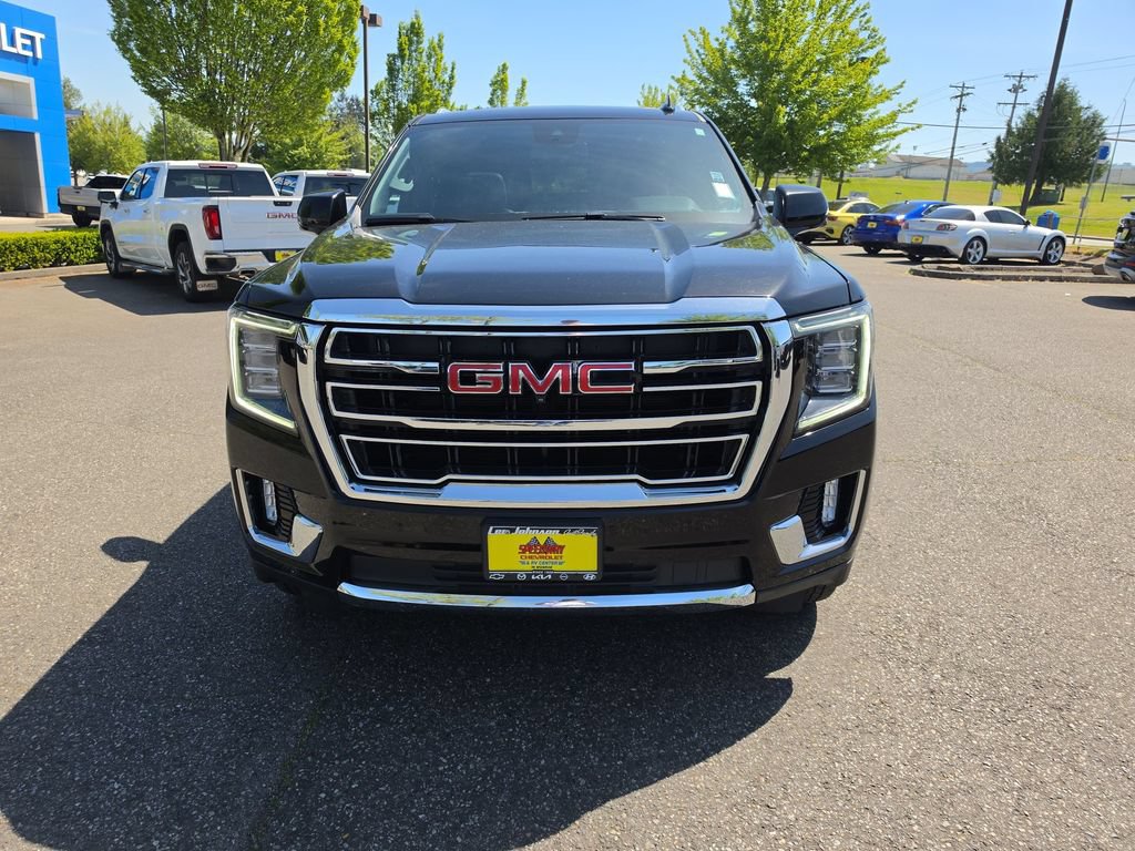 Certified 2024 GMC Yukon XL SLT w/ SLT Luxury Package AWD/4WD image 9