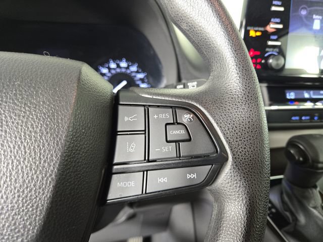Used 2024 Toyota Sienna LE AWD/4WD image 24