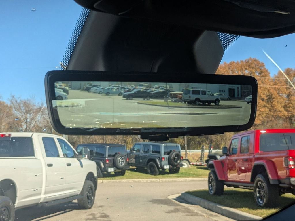 New 2025 Jeep Grand Cherokee Limited w/ Luxury Tech Group II image 37